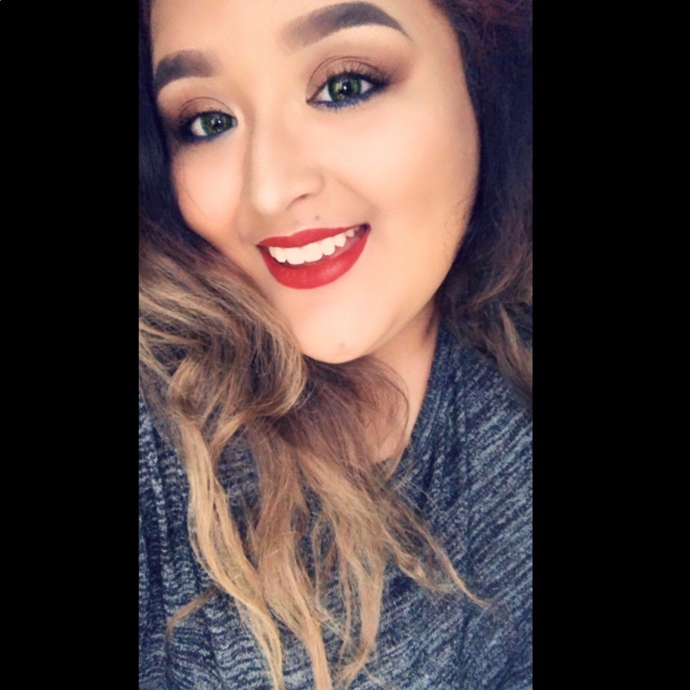 Meet your Posher, Sahira